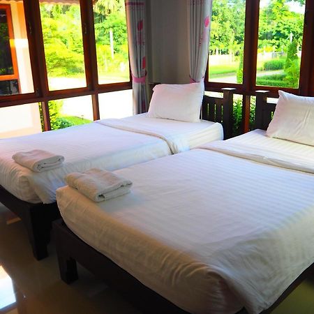 Hotel Bansuansiriwat Ban Tak Zewnętrze zdjęcie